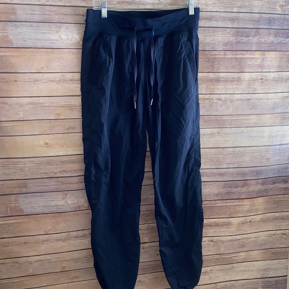 LuLuLemon Dance Studio III Unlined Striped Pants - Picture 5 of 12